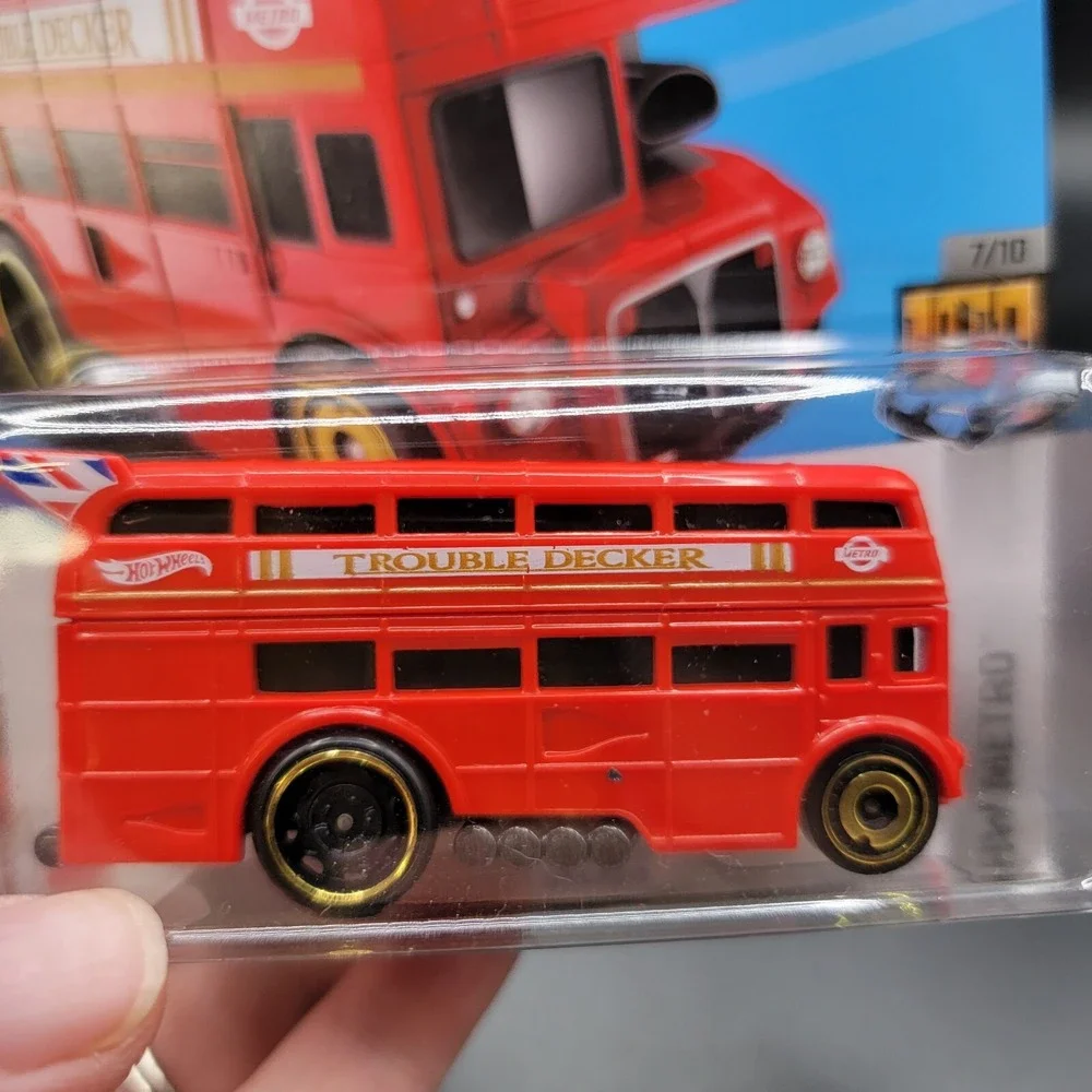 2023 HOT WHEELS  TROUBLE DECKER  BUS